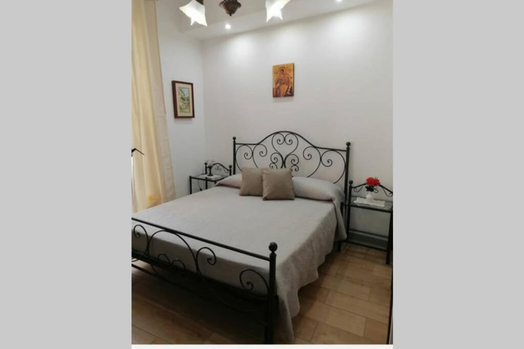 タラントCasa Santagostinoアパートメント エクステリア 写真